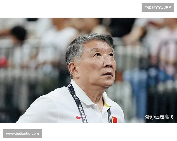 宫鲁鸣:双塔阵容防守三分漏洞显现 队员全力争胜心切 宫鲁鸣:双塔阵容防守三分漏洞显现 队员全力争胜心切